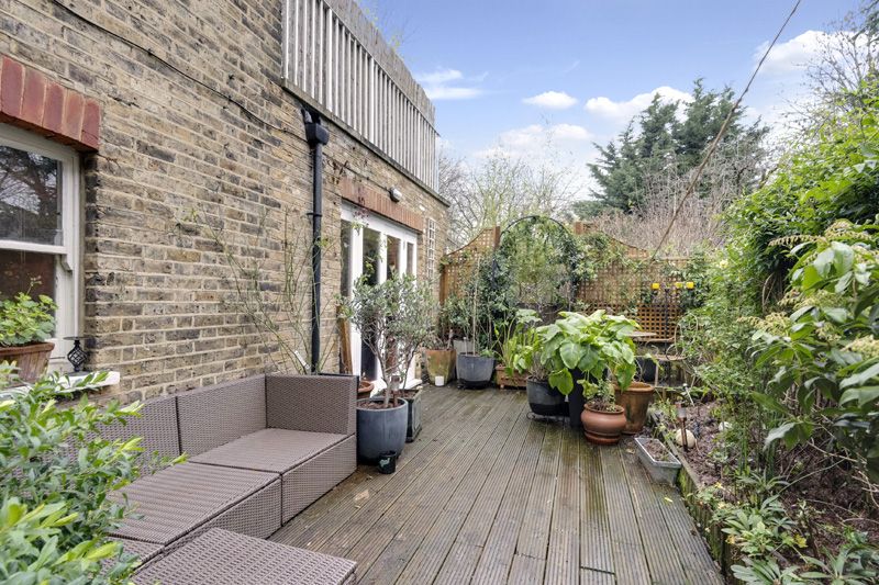 Savernake Road, Hampstead Heath NW3 Amberden Estates Estate Agents